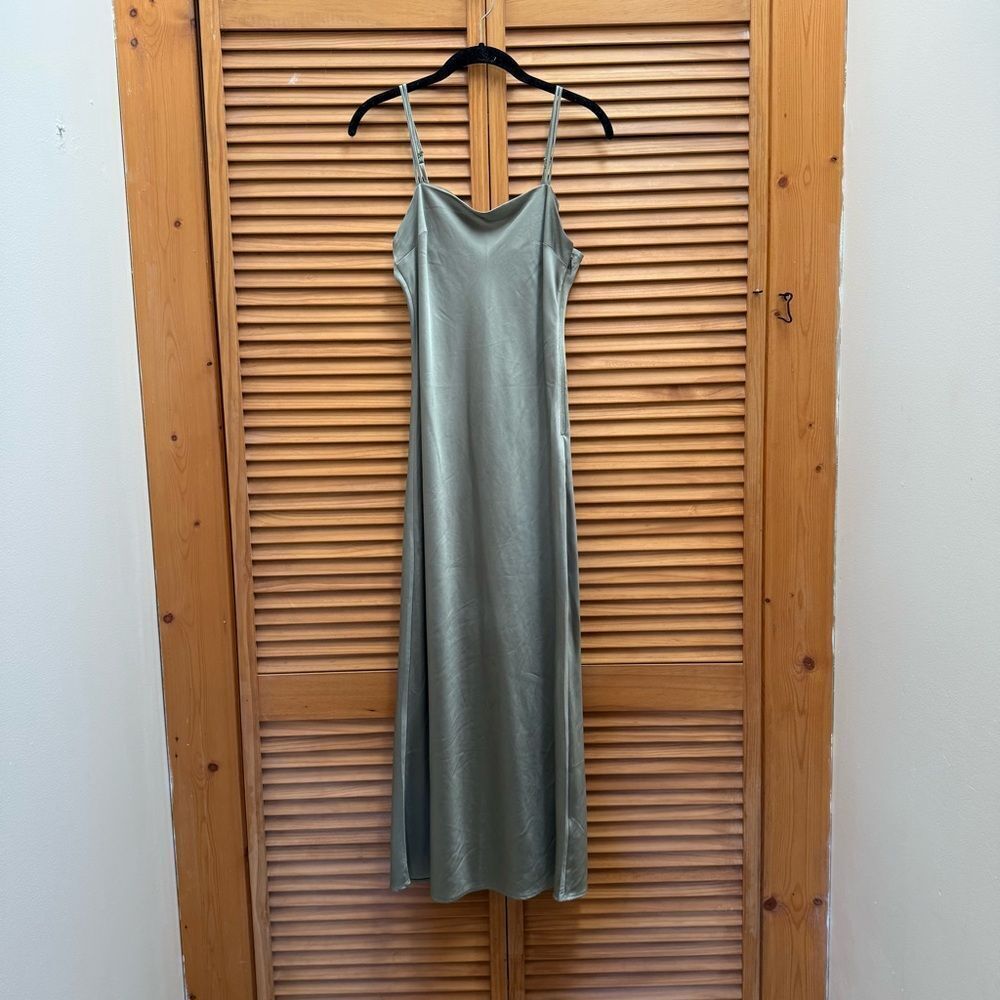 Abercrombie & Fitch Sage green maxi dress size small